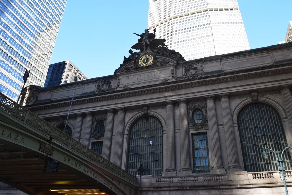 The 42nd Street facade of Grand Central Terminal with the Glory of Commerce sculpture and clock, on a New York architecture tour